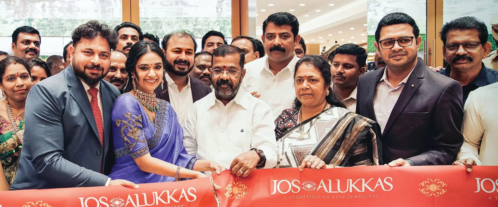 Jos Alukkas Opens Grand New Showroom in Warangal