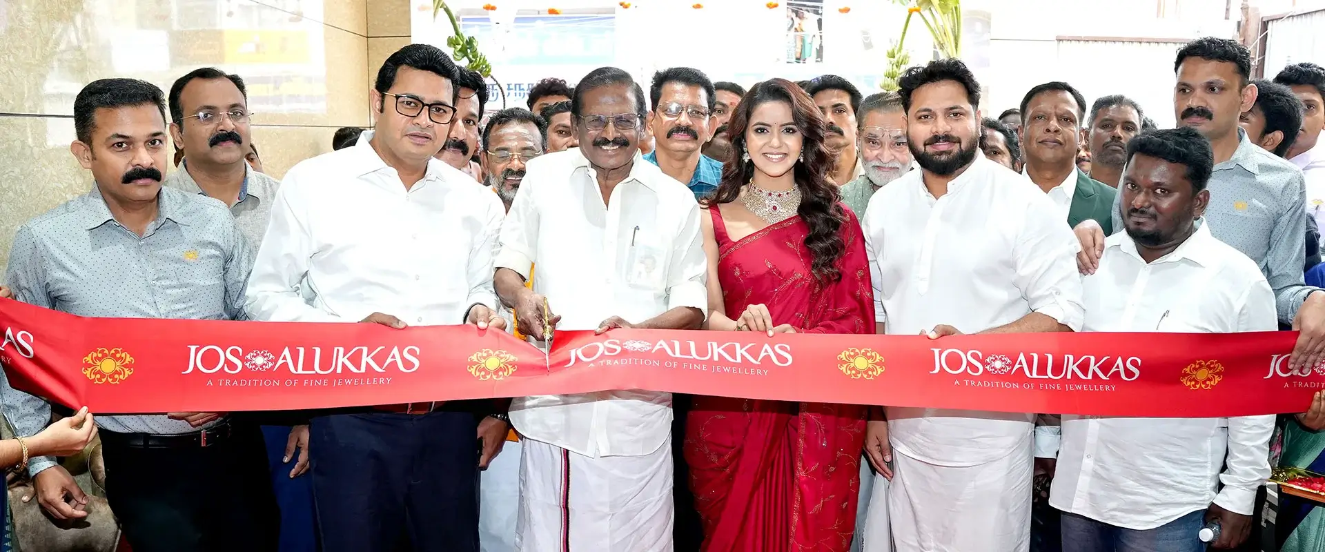 New Jos Alukkas showroom inaugurated in Mayiladuthurai